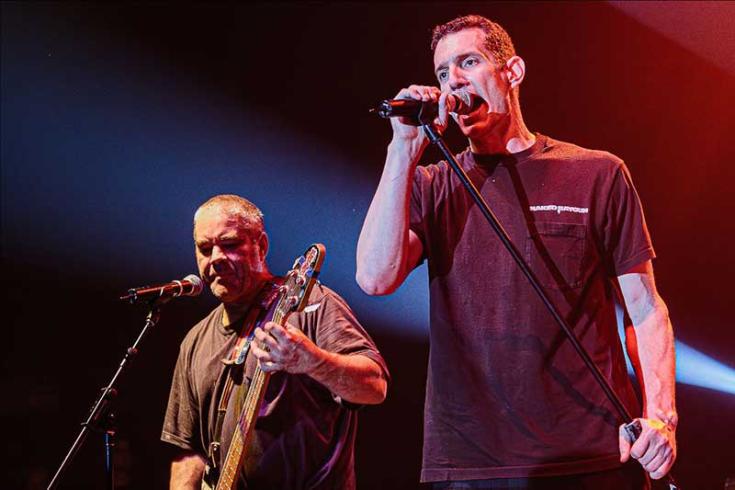 Naked Raygun marks 20th anniversary of reunion with "Live at Riot Fest"