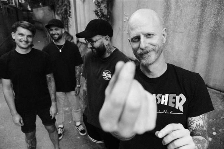 Sam Russo releases video for 'Bruises & Sunburn'