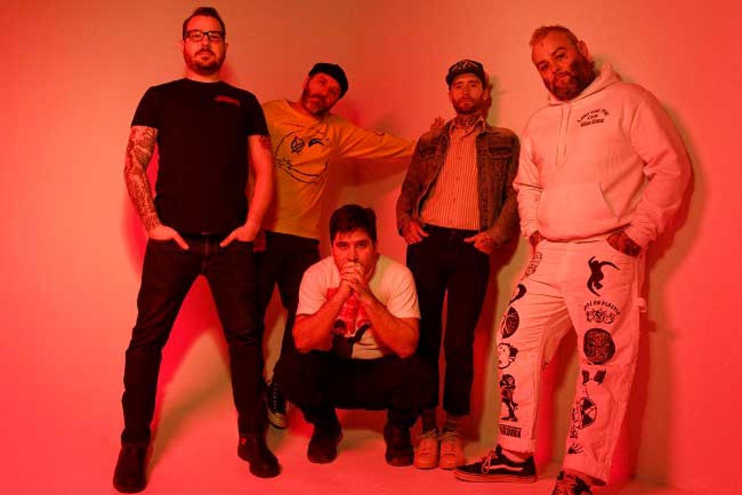 Alexisonfire share new single 'Complicit'