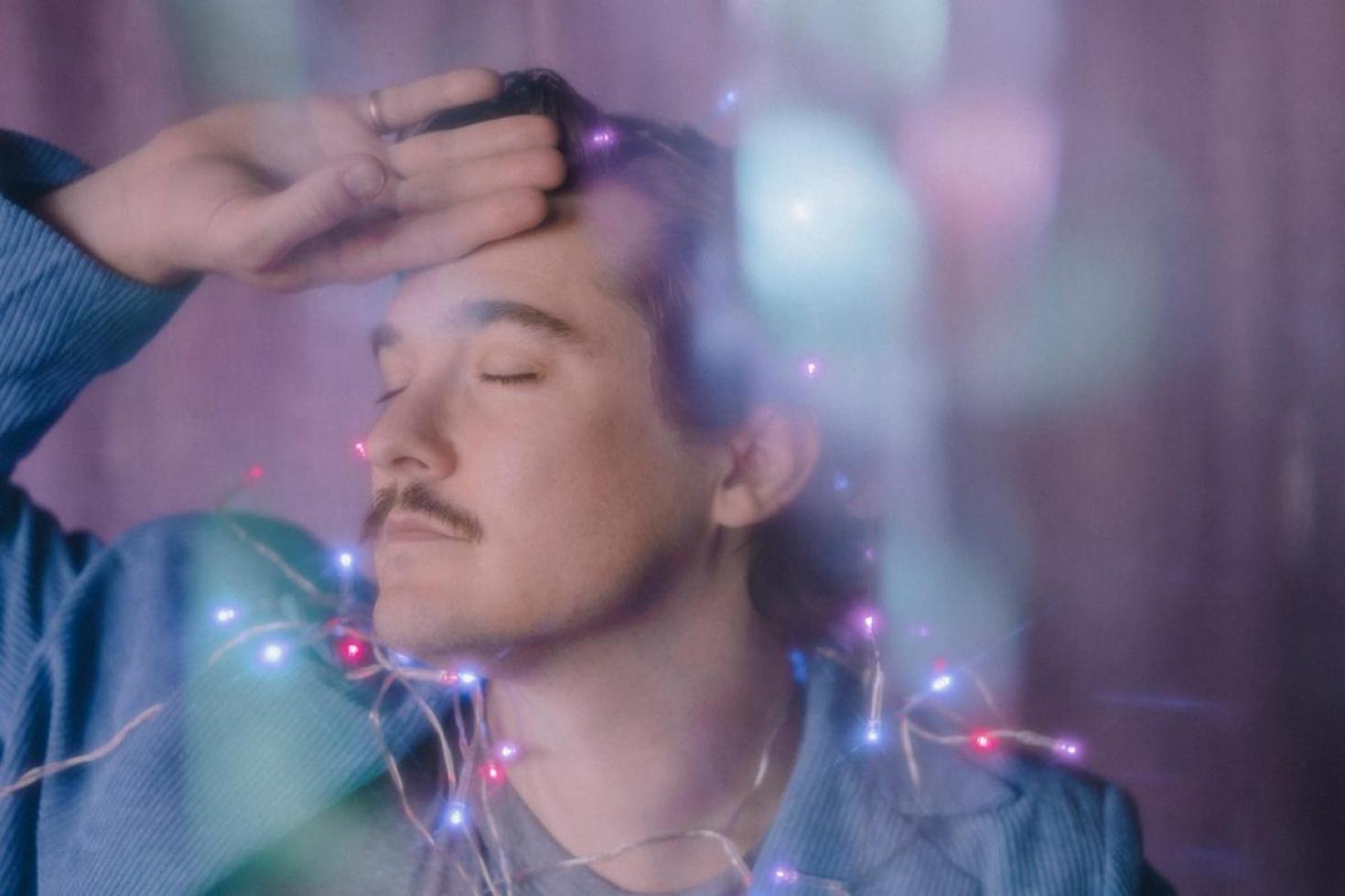 Chris Farren shares Jay Som-produced single 'Bluish'