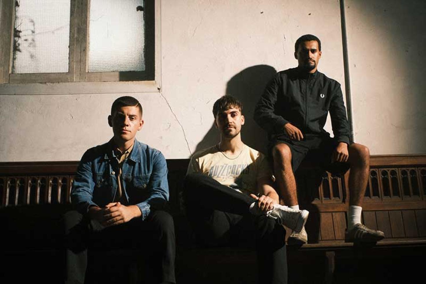 Grade 2 release video for new single 'Hanging Onto You'