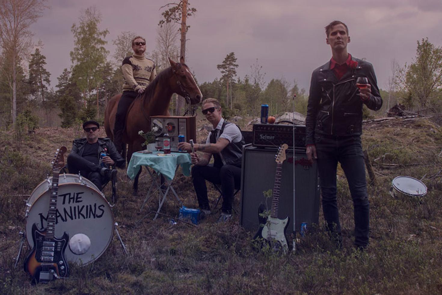 Swedish garage punksThe Manikins join Lövely Records; share new single