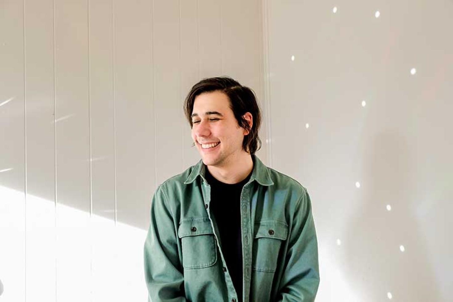 Maxwell Stern (Signals Midwest) releases new single 'Stay Close To Me'