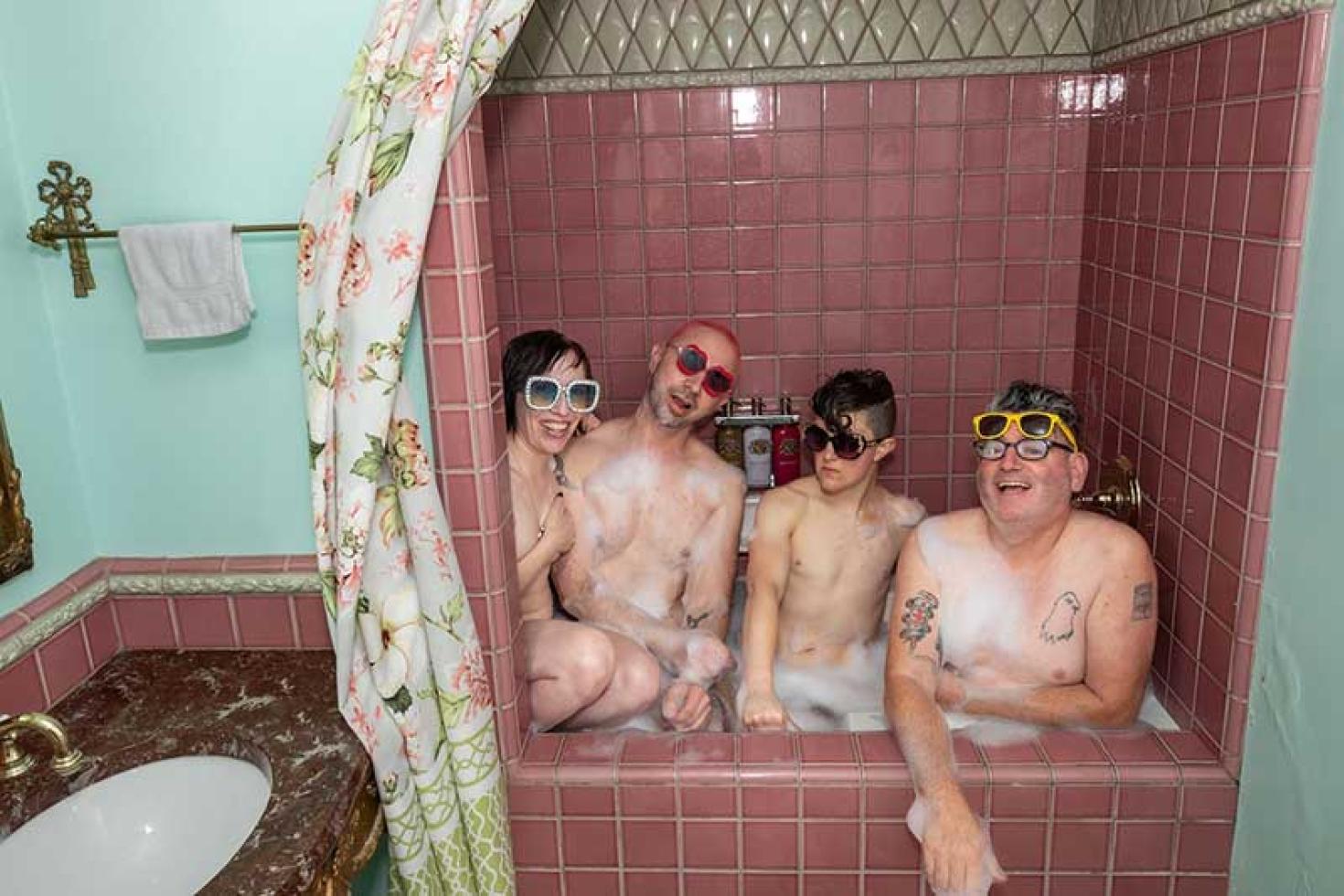 Middle-Aged Queers deliver 'Glizzies Bangin'' for Valentine’s Day