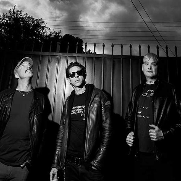 Alkaline Trio release new Travis Barker produced single 'Oblivion'