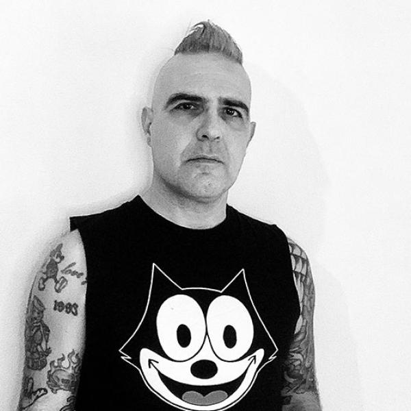 Andrea Manges shares new single 'COOL'