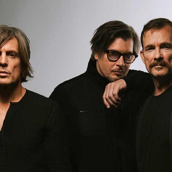 Failure share 'The Rising Skyline' featuring Hayley Williams