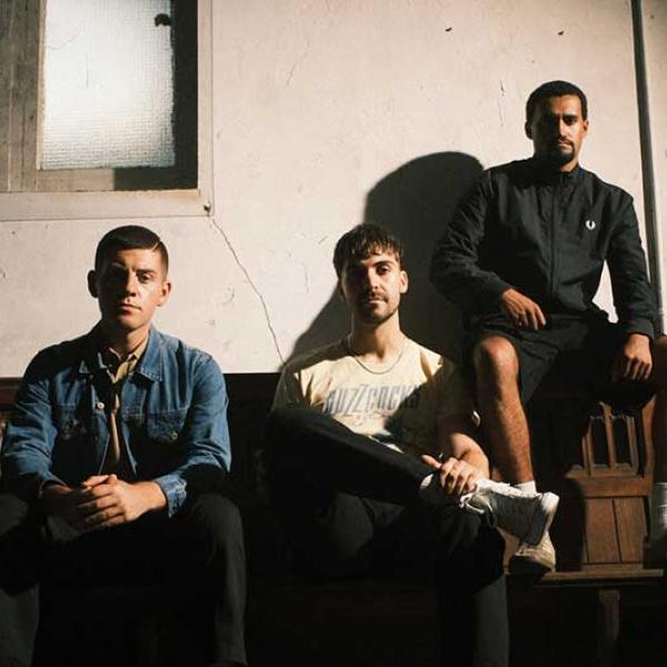Grade 2 release video for new single 'Hanging Onto You'