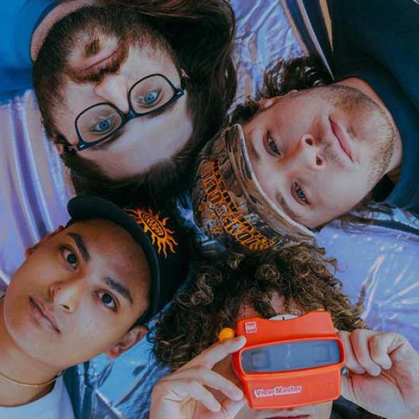 Hot Mulligan share video for new single 'Gans Media Retro Games'