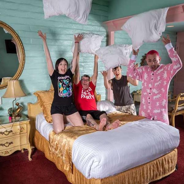 Middle-Aged Queers releasecover of 'Fade Into You'