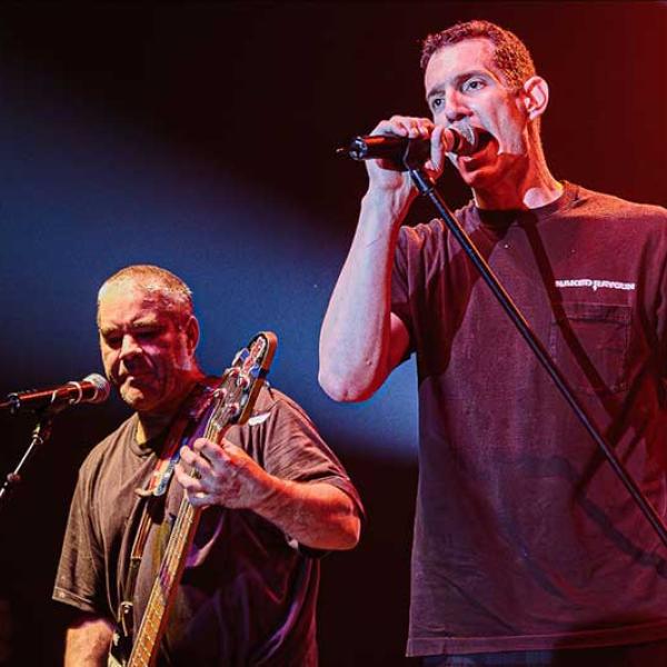 Naked Raygun marks 20th anniversary of reunion with "Live at Riot Fest"