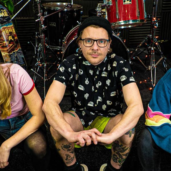 UK punk trio Raisin Awareness releases new single + video 'No More'