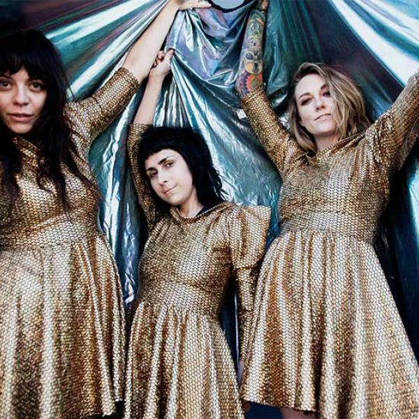 The Coathangers share new video for 'Step Back'