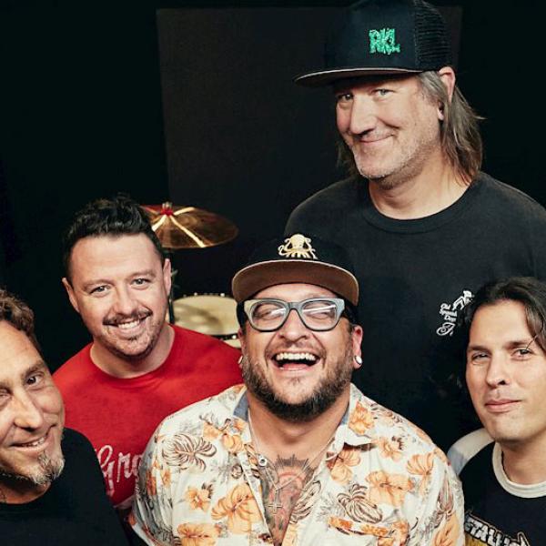 Versus The World (ft. members of Lagwagon, Good Riddance) announce new album 'The Bastards Live Fore
