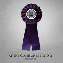 At The Close Of Every Day – Troostprijs