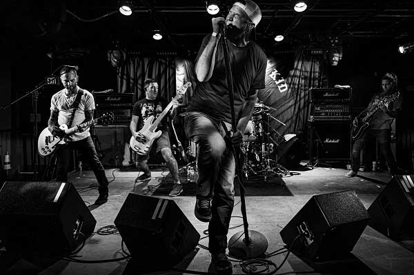Be Well (ft. producer Brian Mcternan and members of Bane, Darkest Hour & Fairweather) release debut EP