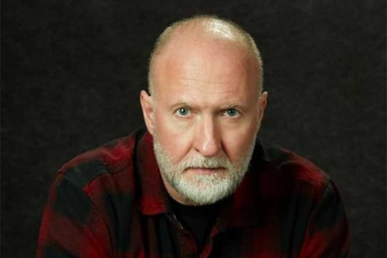 Bob Mould announces ‘Distortion’ anthology boxed set feat. 24 CDs and 8LPs