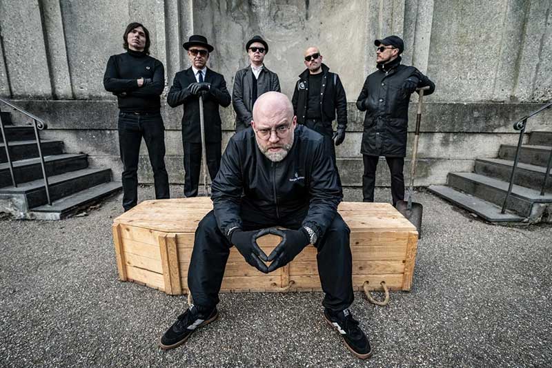 The Chains release new single 'California Sun'