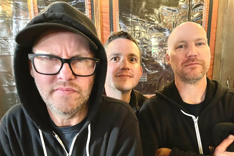 PREMIERE: Discomfort Creature share video for ‘Frozen Out’; announce vinyl release of debut
