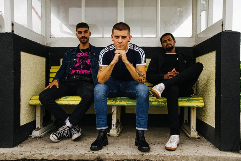 Grade 2 release video for new single ‘Hanging Onto You’