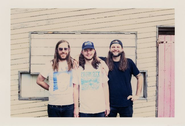Loser release video for ‘Vacation’