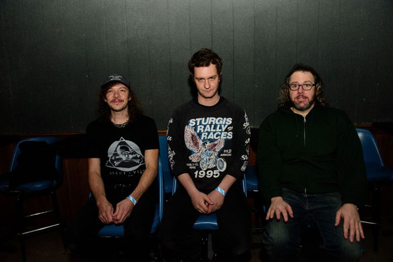 Chicago punks Meat Wave hate your ‘Ridiculous Car’ on new single, prep new album for Swami Records