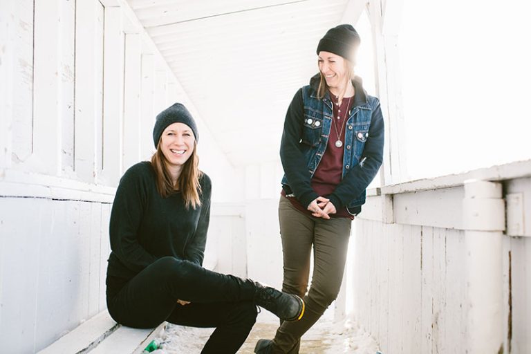 Mobina Galore announce B-sides EP and premiere new video