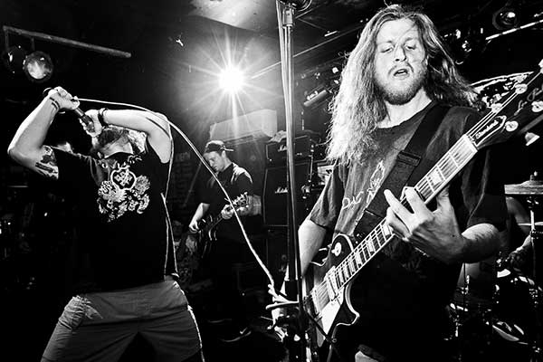 Praise debut new song from upcoming EP