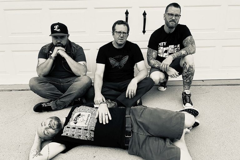 PREMIERE: Singing Lungs announce new album; share ‘How Could I Know’