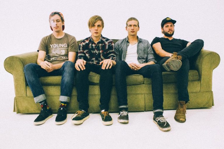 Sundressed sign to Animal Style Records and stream new song “Limelight”