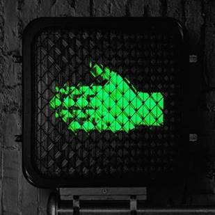 The Raconteurs – Help Us Strangers