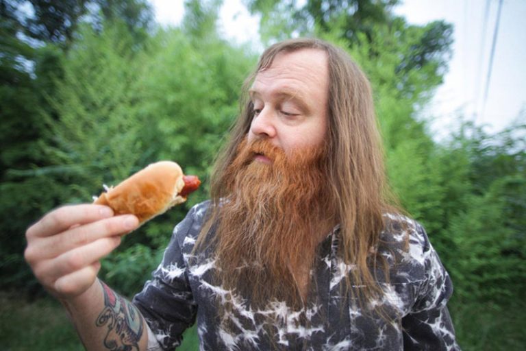 Valient Himself of Valient Thorr releases cover of Todd Rundgren’s ‘I Saw The Light’