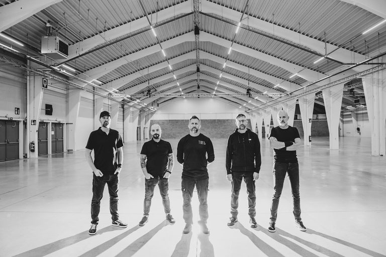 PREMIERE: Young Hearts share video for new single ‘Lottery’